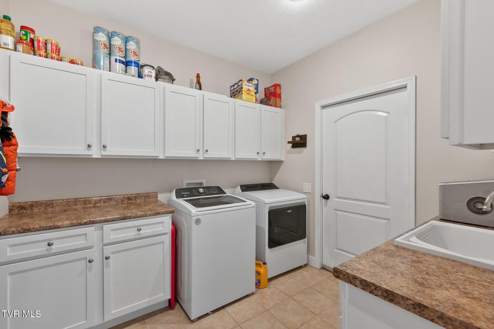 Photo #34: 225 Forest Lane N 