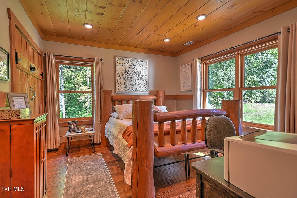 Photo #57: 16765 Bristol Highway