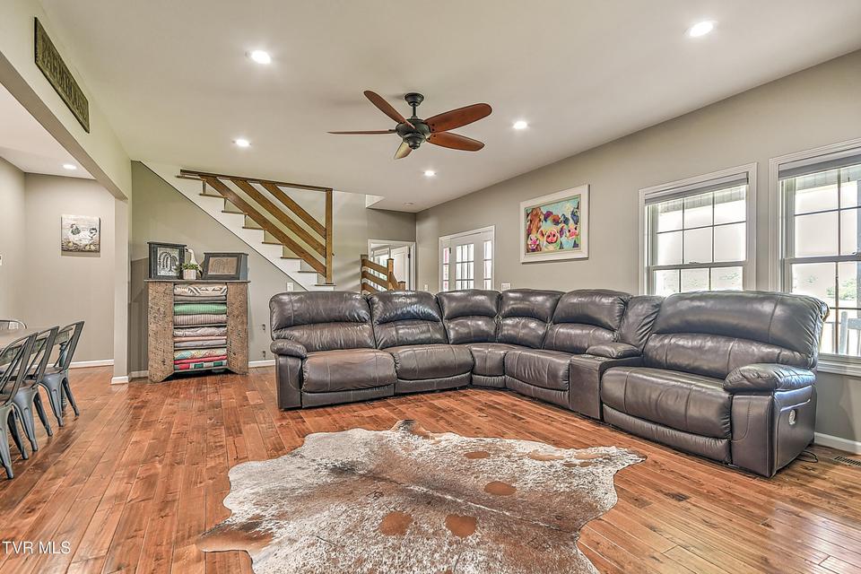 Photo #17: 35 Short Road