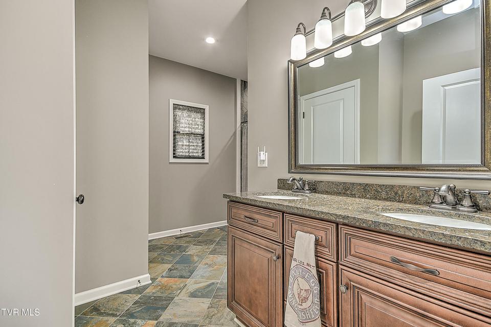 Photo #23: 35 Short Road