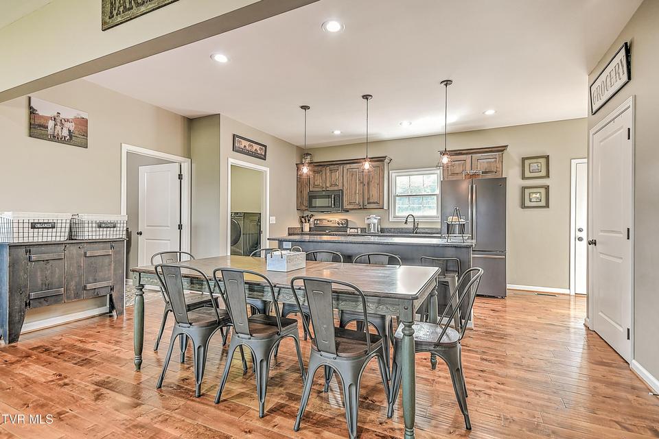 Photo #25: 35 Short Road