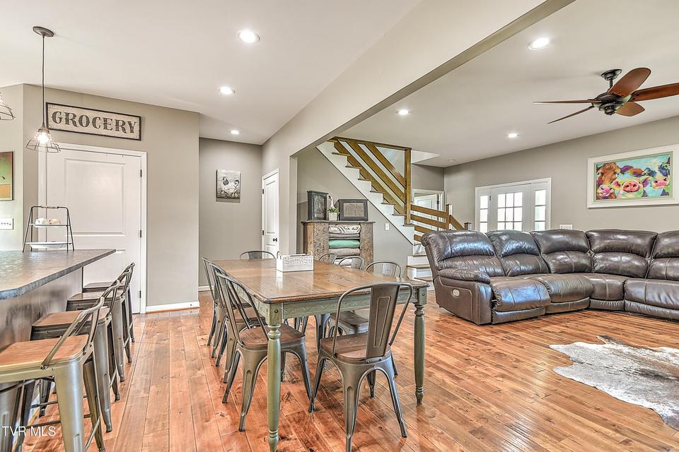 Photo #35: 35 Short Road