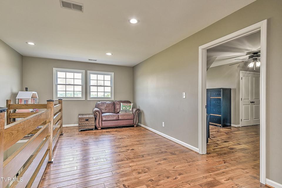 Photo #38: 35 Short Road