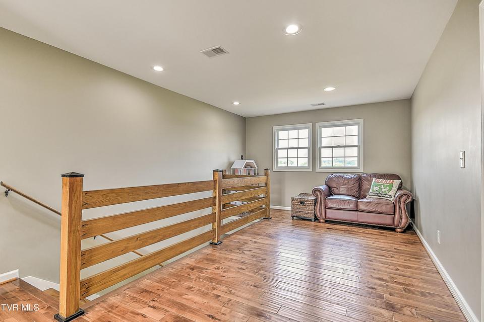 Photo #39: 35 Short Road