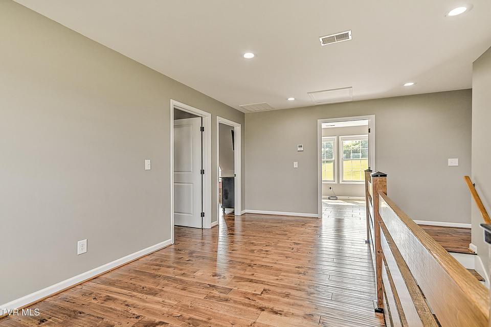 Photo #40: 35 Short Road