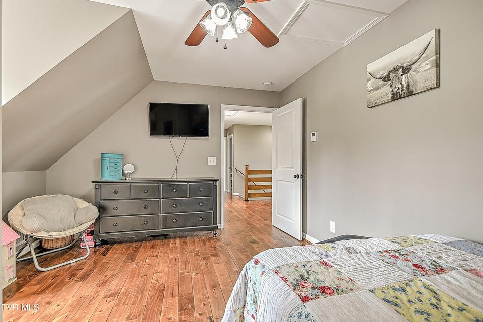 Photo #47: 35 Short Road