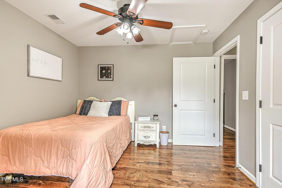 Photo #53: 35 Short Road