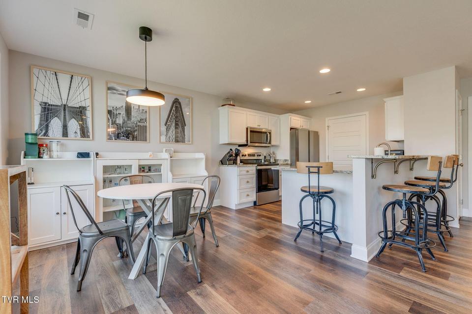 Photo #9: 1329 Lemongrass Drive