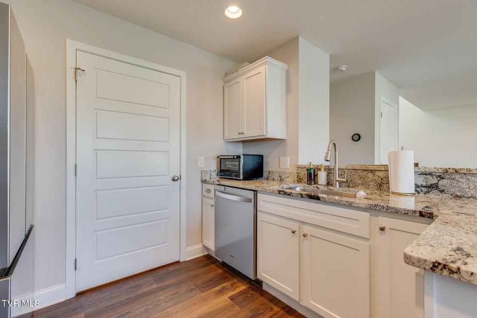 Photo #12: 1329 Lemongrass Drive