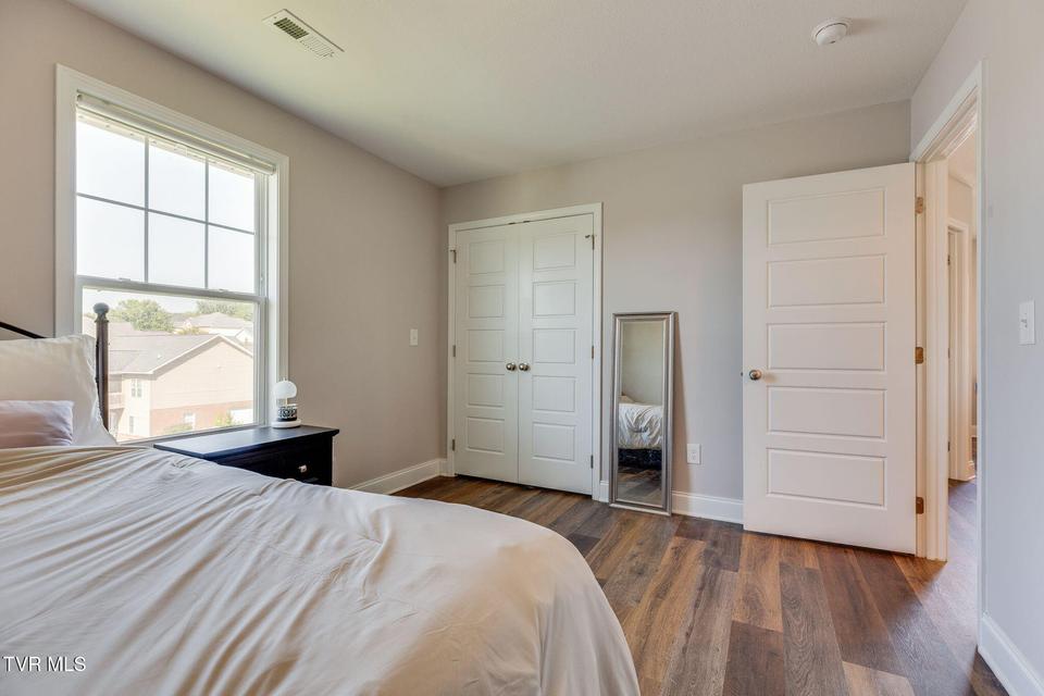 Photo #24: 1329 Lemongrass Drive