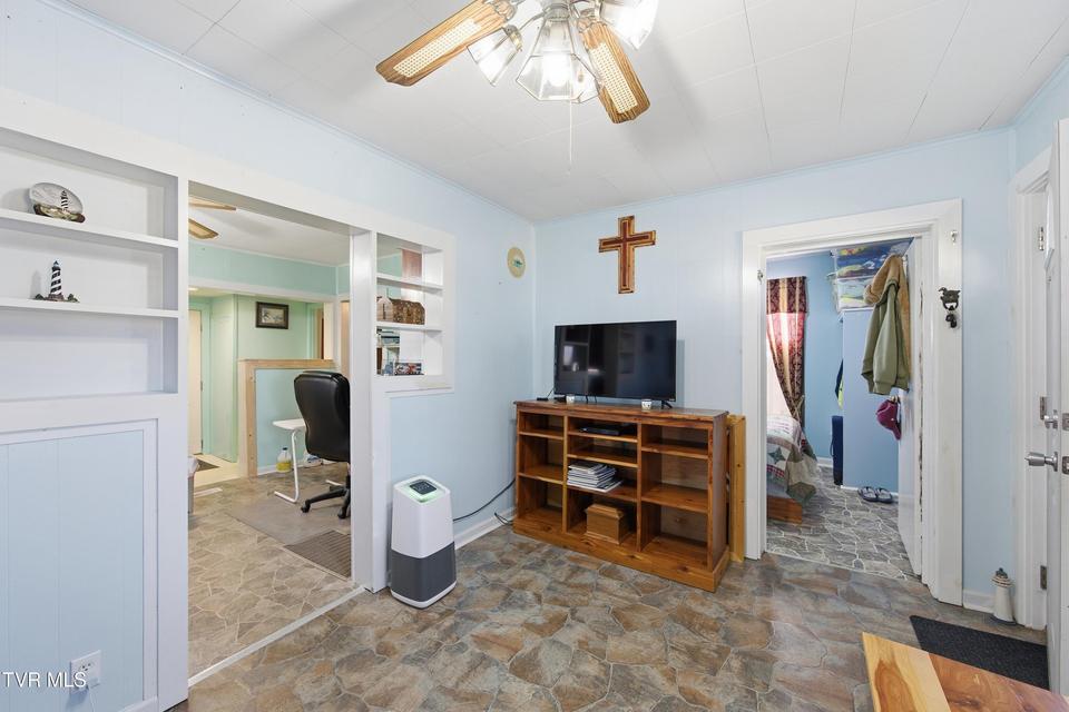 Photo #4: 540 Oakwood Street