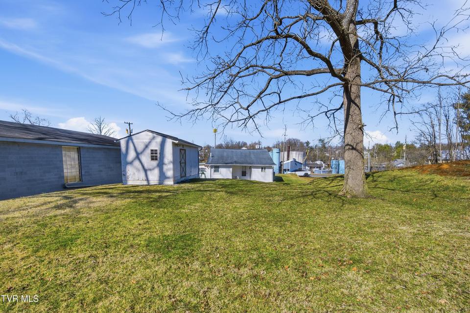 Photo #16: 540 Oakwood Street