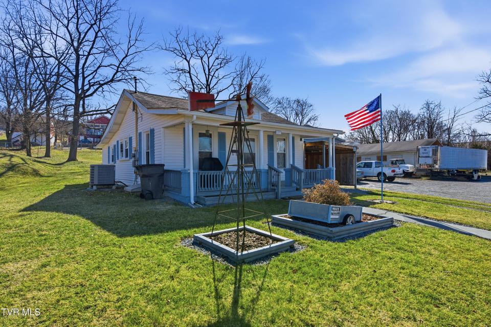 Photo #22: 540 Oakwood Street