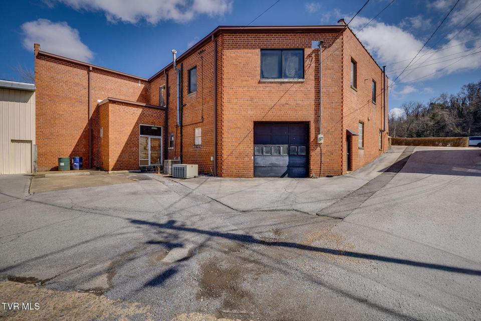 Photo #4: 105 College Street