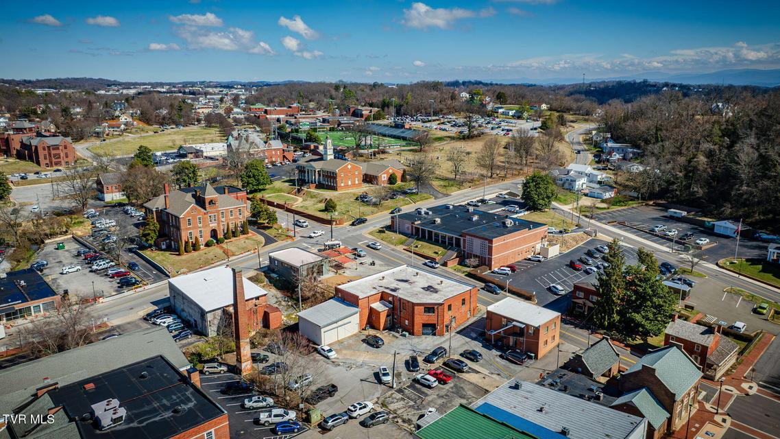 Photo #15: 105 College Street