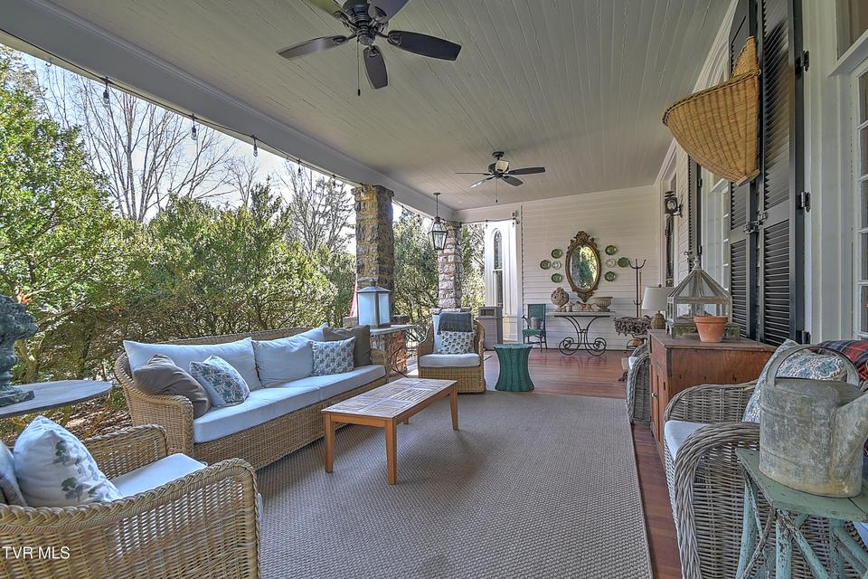 Photo #16: 824 Myrtle Avenue