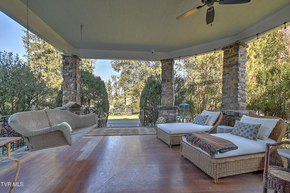 Photo #14: 824 Myrtle Avenue