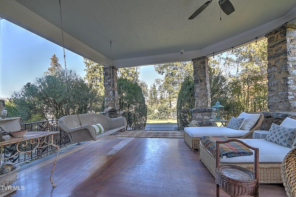 Photo #15: 824 Myrtle Avenue