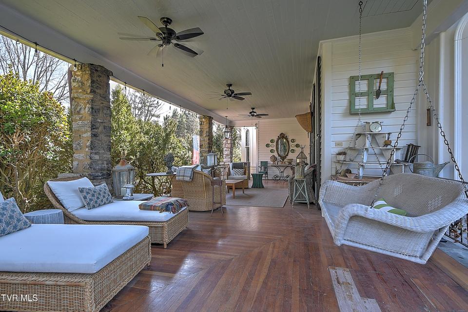 Photo #18: 824 Myrtle Avenue