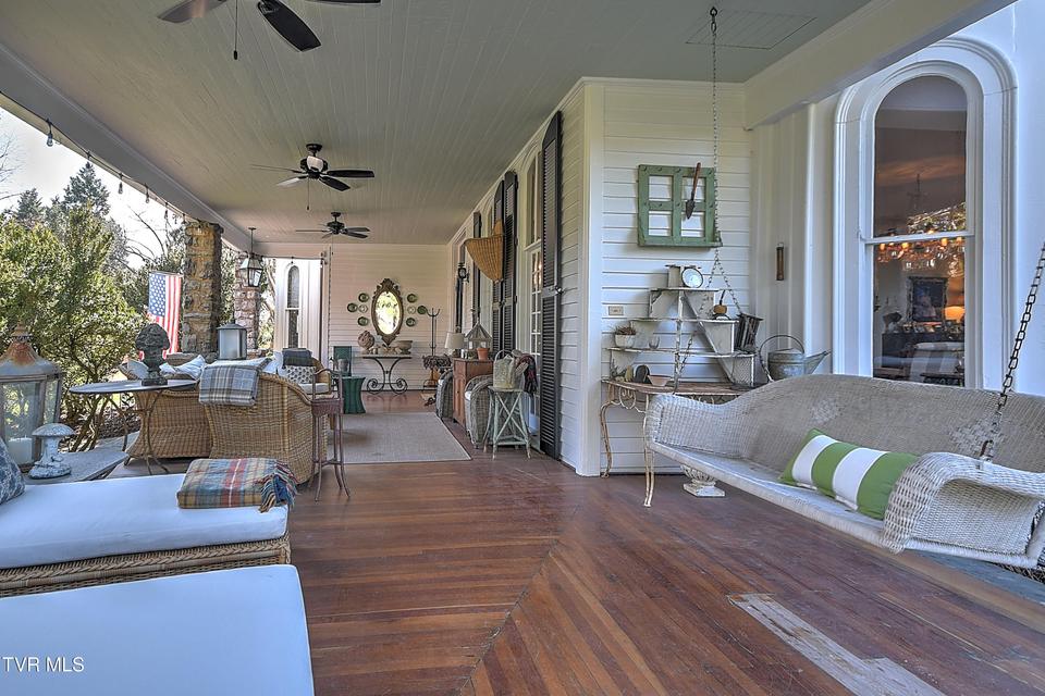 Photo #17: 824 Myrtle Avenue