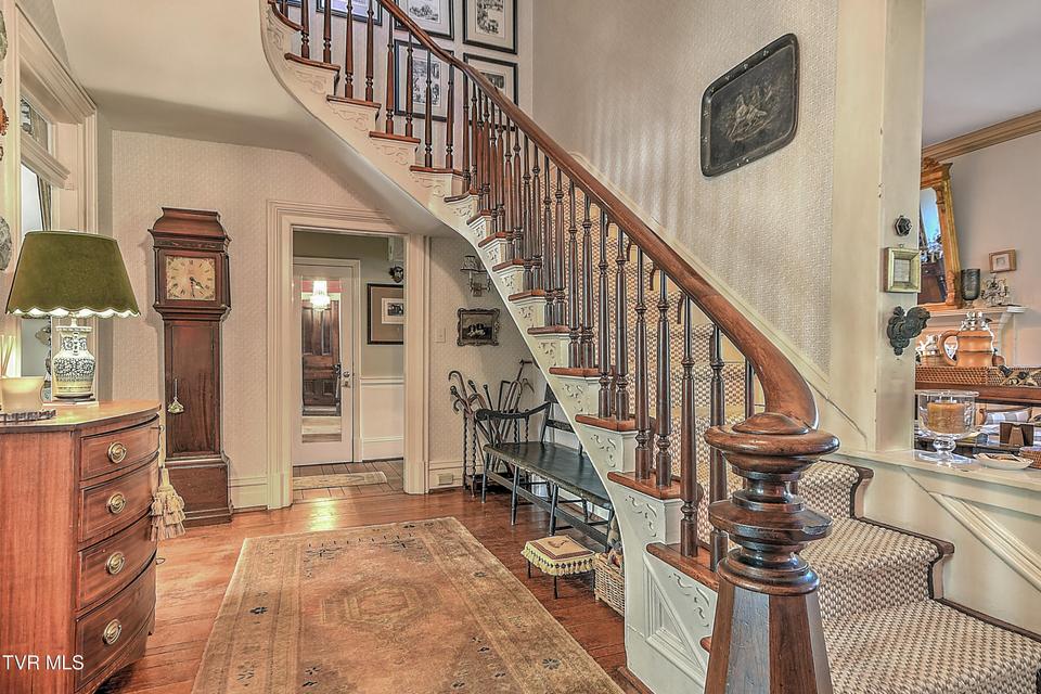 Photo #21: 824 Myrtle Avenue