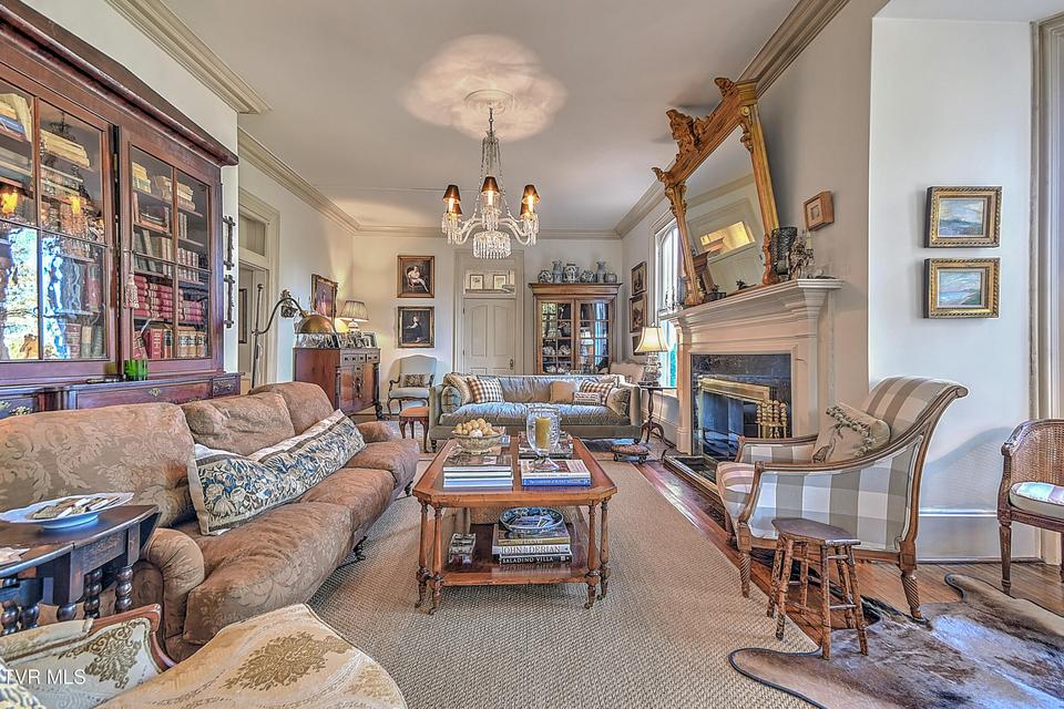 Photo #25: 824 Myrtle Avenue