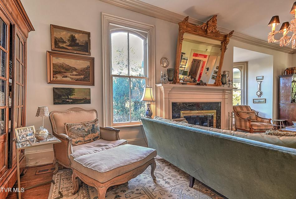 Photo #31: 824 Myrtle Avenue