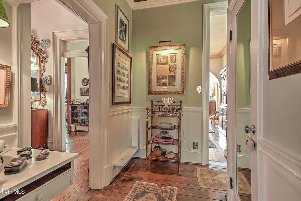 Photo #32: 824 Myrtle Avenue