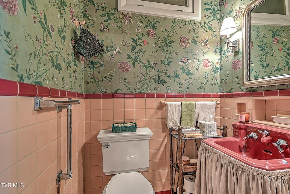 Photo #33: 824 Myrtle Avenue