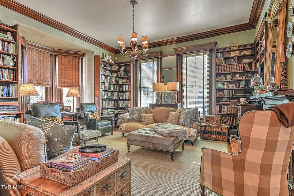 Photo #35: 824 Myrtle Avenue