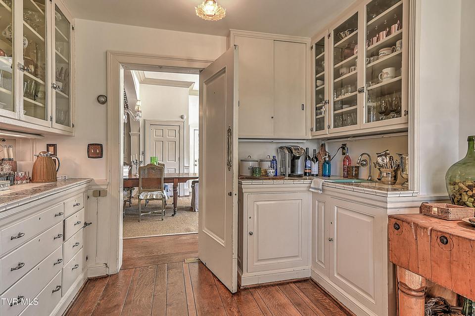 Photo #54: 824 Myrtle Avenue