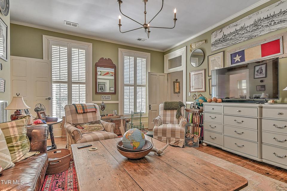 Photo #82: 824 Myrtle Avenue