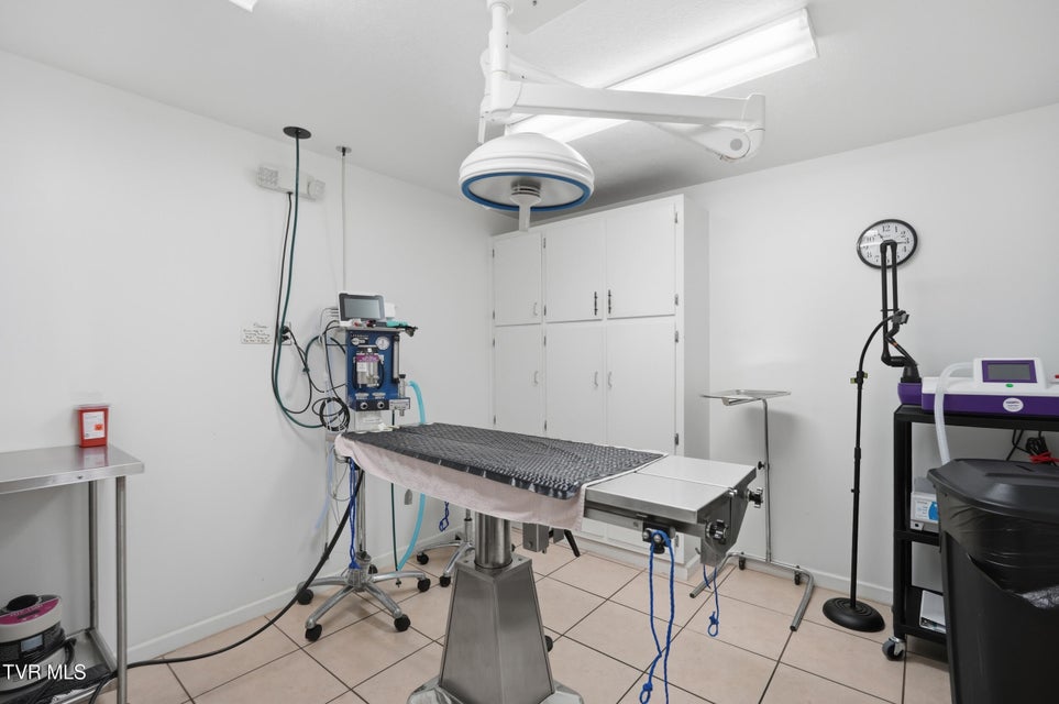 Photo #40: 117 Ed Hines Drive