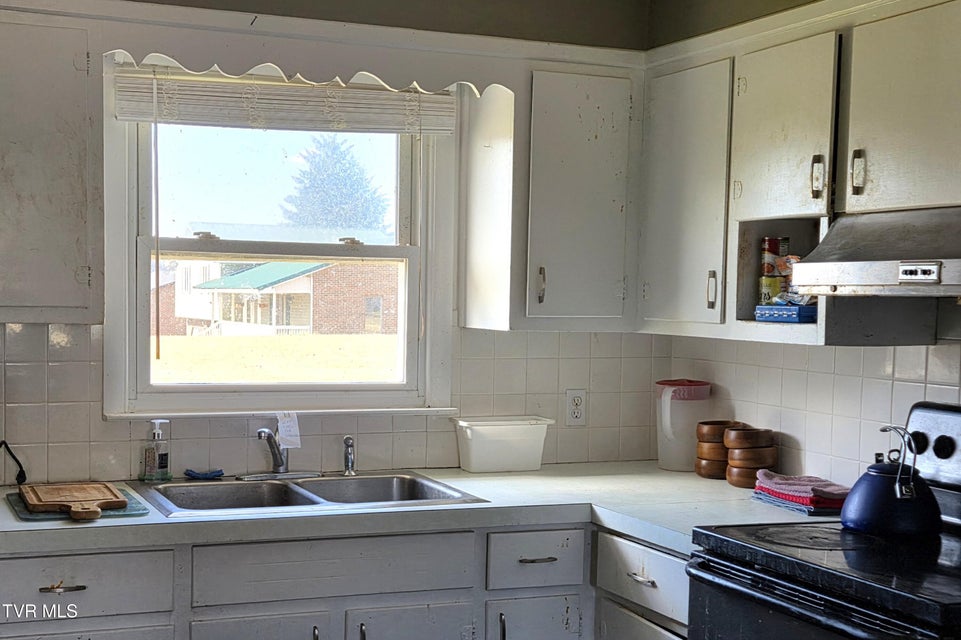 Photo #13: 504 Matson Road