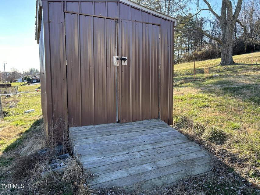 Photo #13: 211 Linda Street