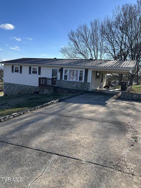 Photo #2: 211 Linda Street