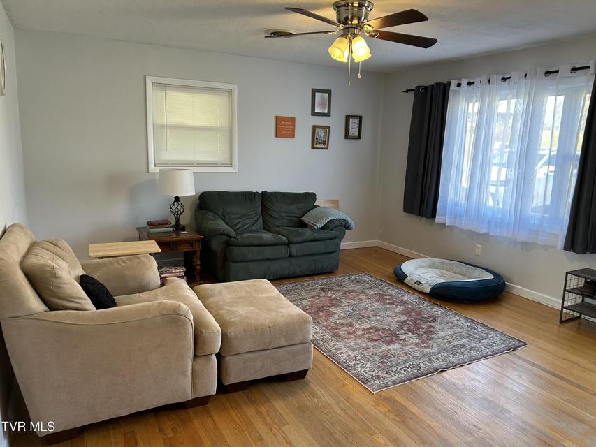 Photo #18: 211 Linda Street