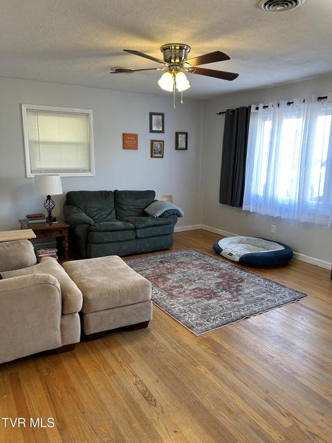 Photo #19: 211 Linda Street