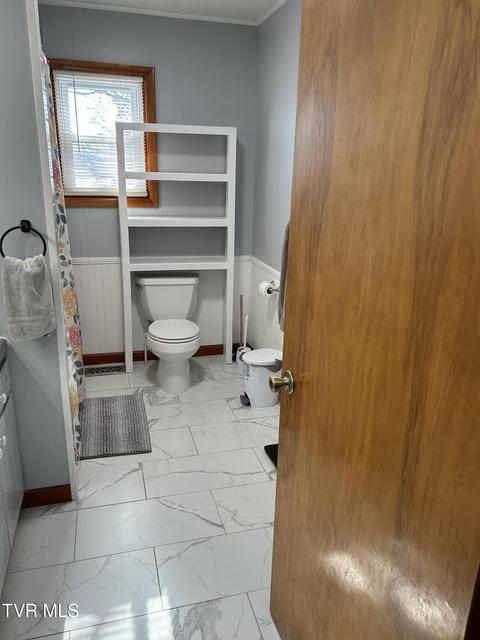 Photo #29: 211 Linda Street