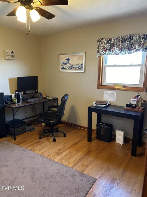 Photo #33: 211 Linda Street