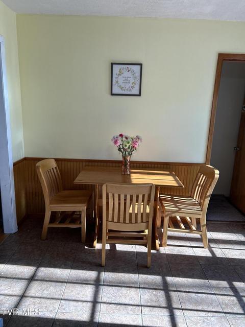 Photo #24: 211 Linda Street