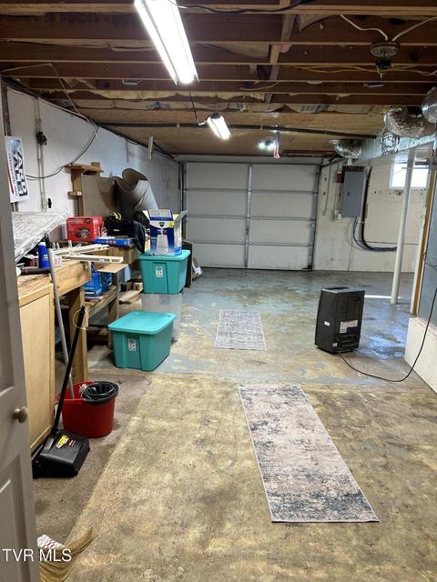 Photo #48: 211 Linda Street