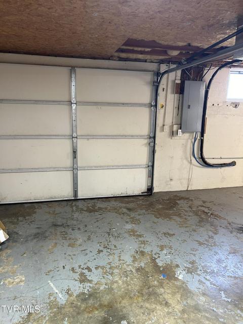 Photo #46: 211 Linda Street