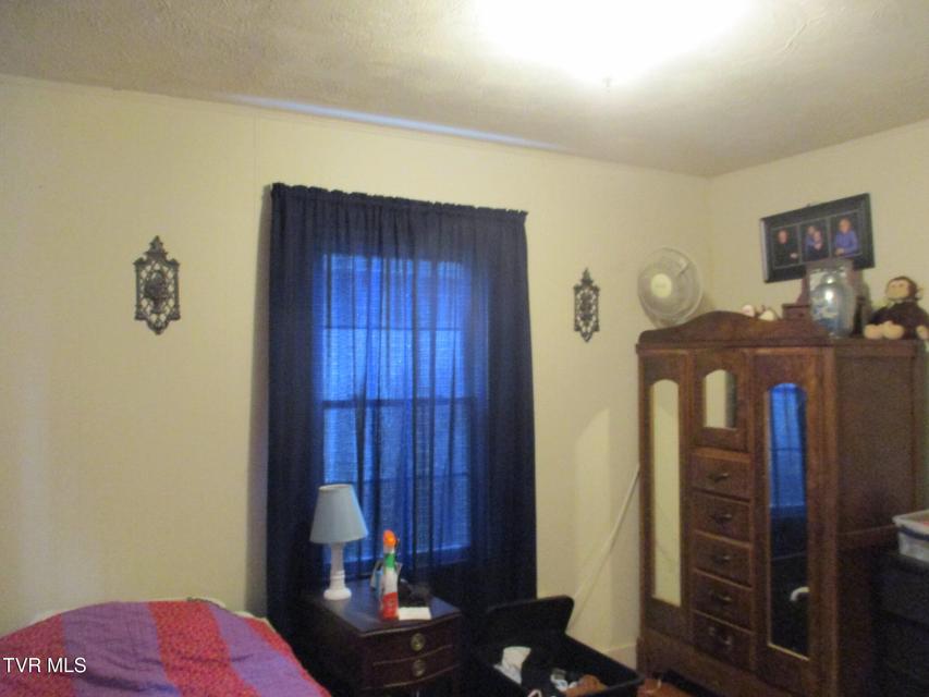 Photo #4: 431 Maple Street