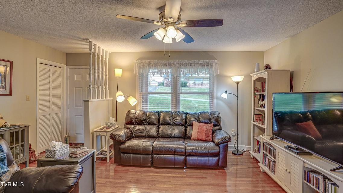 Photo #17: 415 Heritage Drive