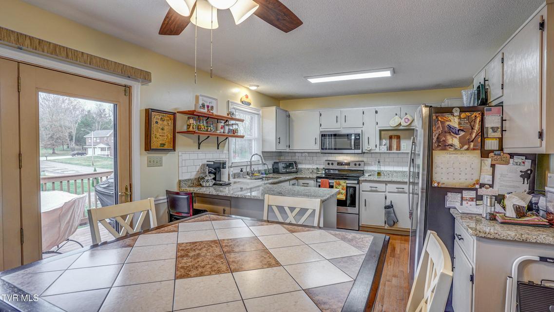 Photo #20: 415 Heritage Drive