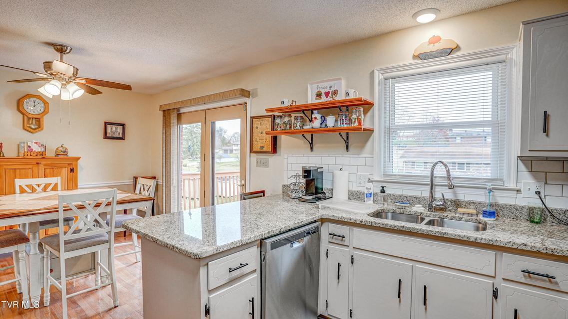 Photo #25: 415 Heritage Drive