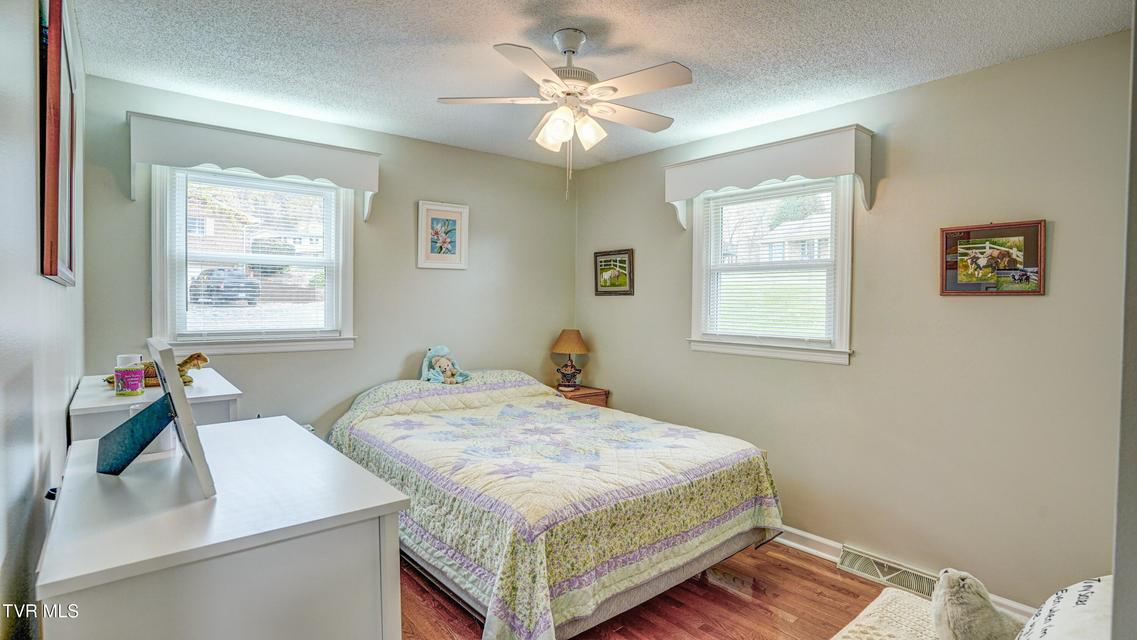 Photo #31: 415 Heritage Drive