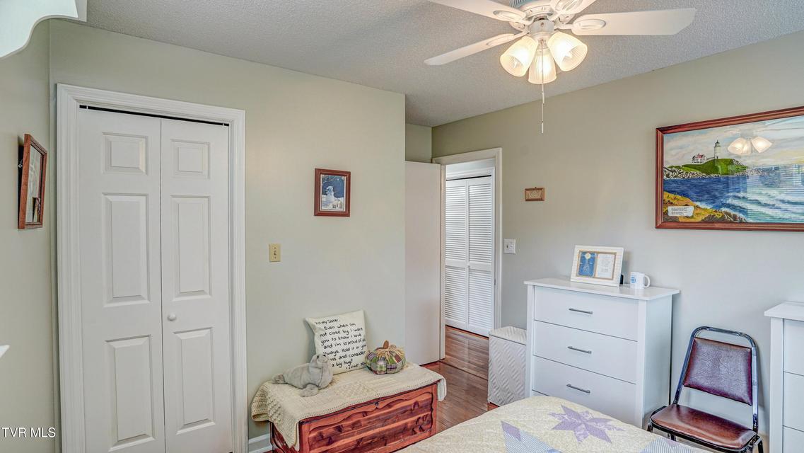 Photo #33: 415 Heritage Drive