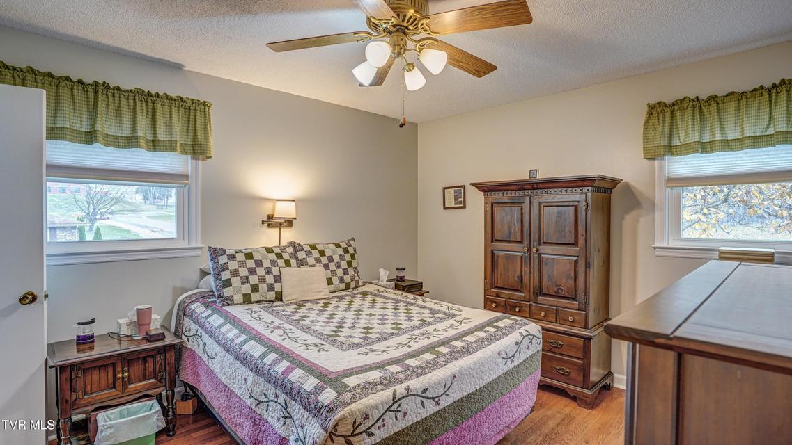 Photo #35: 415 Heritage Drive